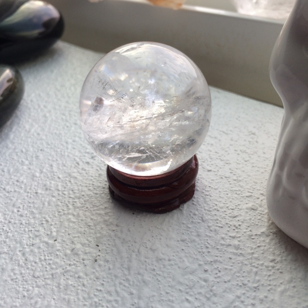 white quartz sphere